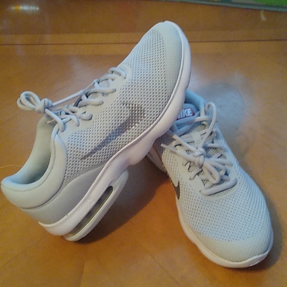 Nike Other - NWOT - Nike shoes